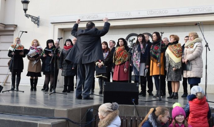 На Театральній в Ужгороді влаштували вертепне дійство – 11