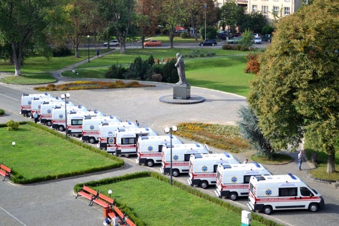 13 карет швидкої допомоги отримали гірські райони Закарпаття – 02