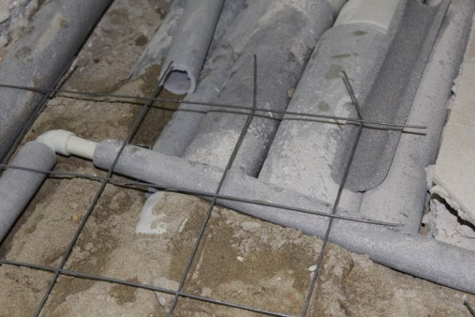 У Мукачеві ремонтують мережі центральної районної лікарні – 12