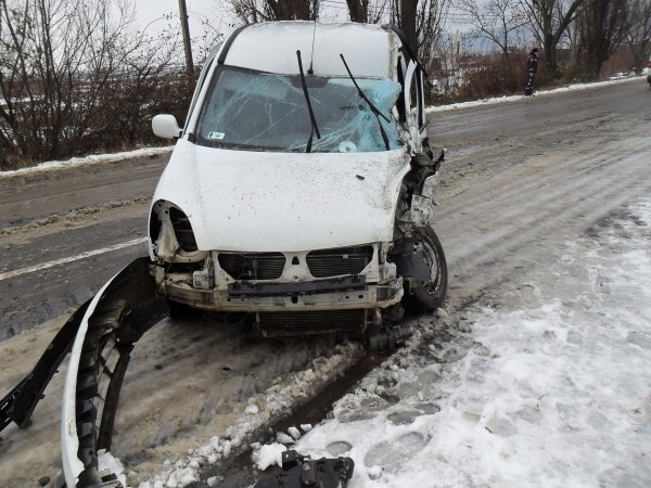 У Виноградові зіткнулись дві автівки, один із водіїв опинився у лікарні (ФОТО) – 02