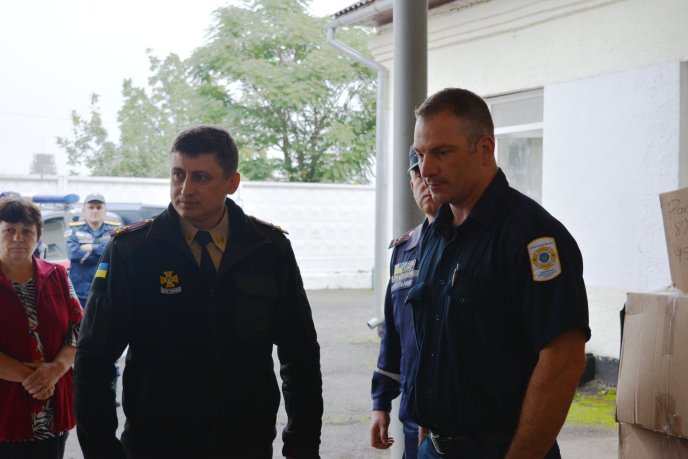 Канадські рятувальники привезли подарунки для закарпатських колег – 01