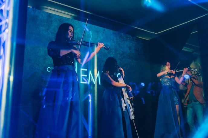 Мода заради життя: на Закарпатті відбувся ІІІ-й благодійний показ мод дизайнерки Роксолани Новак – 72