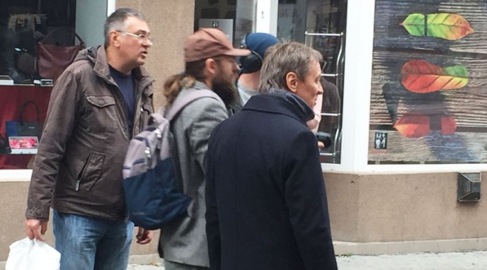 В Ужгороді знімають відому програму, у якій шукають людей – 04