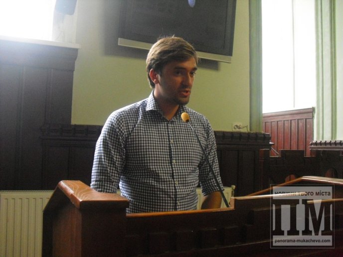 Громадська рада Мукачева обговорила проект децентралізації влади та вчергове відклала перенесення Меморіалу з центру міста (ФОТО) – 09