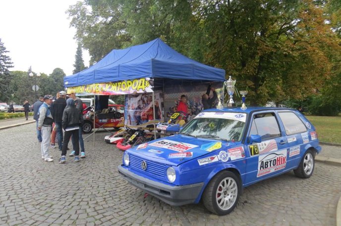 День фізичної культури та спорту відзначили в Ужгороді спортивним парадом – 06