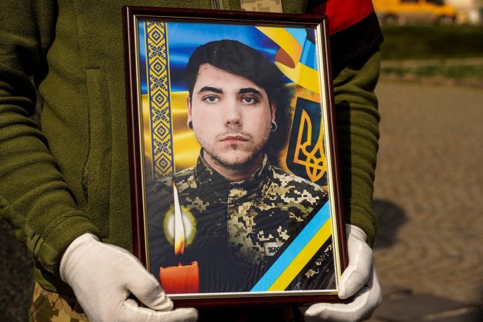 В Ужгороді поховали 29-річного воїна, який загинув у Донецькій області – 01