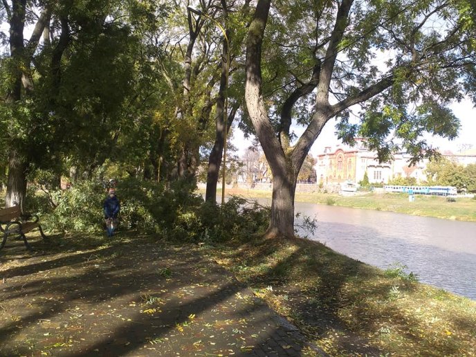 Негода в Ужгороді наробила біди – 01