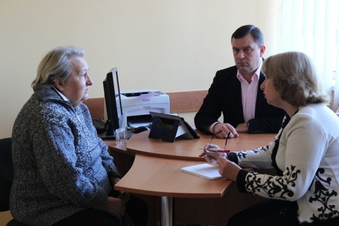 Мукачівці звернулися до народного депутата Валерія Пацкана зі своїми проблемами (ФОТО) – 05 Мукачівці звернулися до народного депутата Валерія Пацкана зі своїми проблемами (ФОТО) – 05