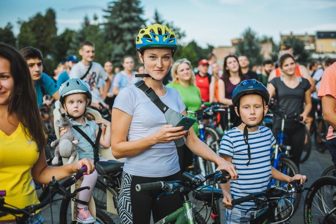 Понад триста ужгородців взяли участь у велозаїзді вулицями обласного центру – 13