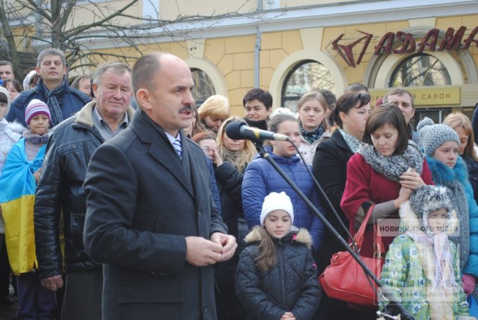 У Мукачеві з оплесками зустрічали героїв-бійців 128-ої бригади (ФОТОРЕПОРТАЖ) – 32