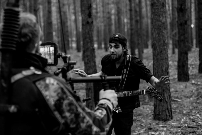 Таємничий та загадковий: гурт "Без обмежень" презентував новий кліп на пісню "Без неї ніяк" – 13