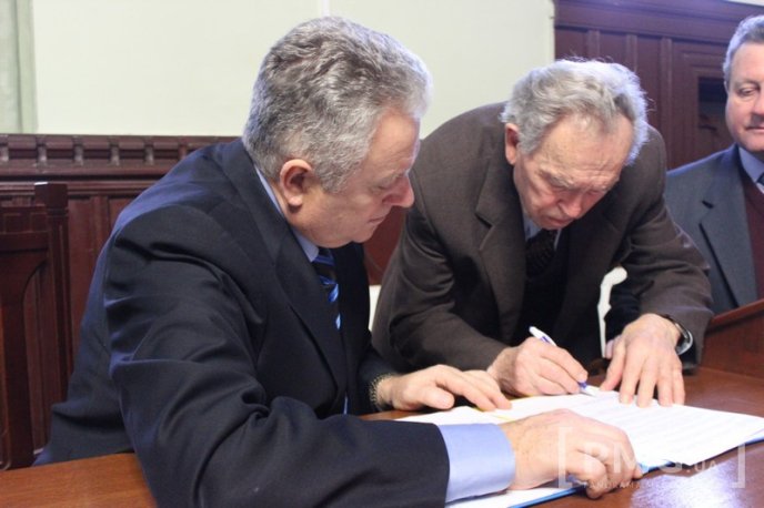 Частина русинів Мукачева продовжить війну за колишній Будинок вчителя – 06