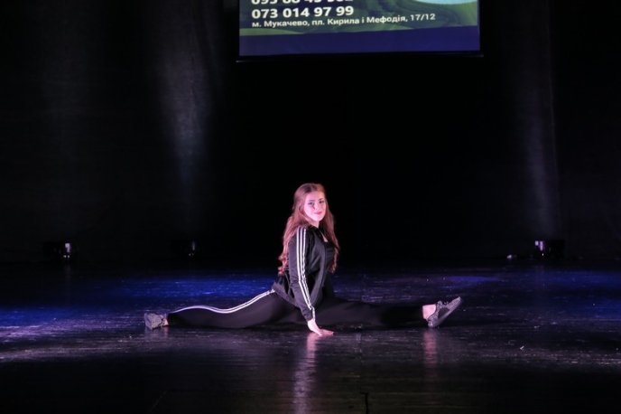 У Мукачеві визначили володарку титулу конкурсу краси "Міс МКТЕК 2018" – 45