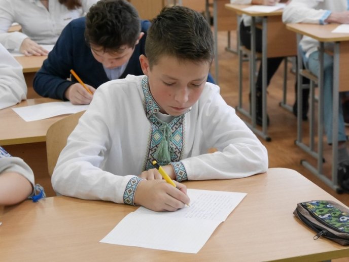 Як мер Ужгорода диктант писав – 12