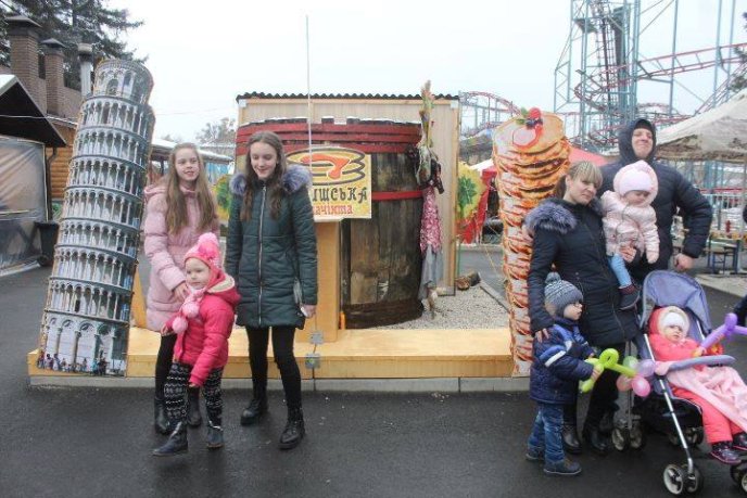 У Мукачеві розпочався фестиваль млинців – 08