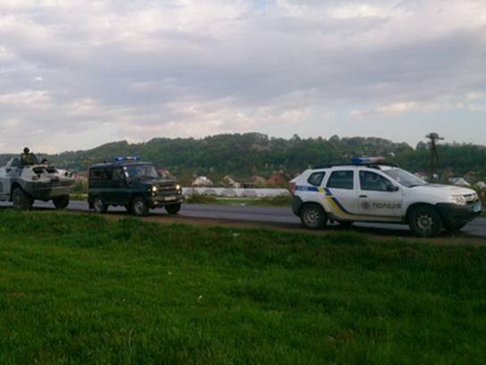 На Рахівщину рушила бойова військова техніка – 01