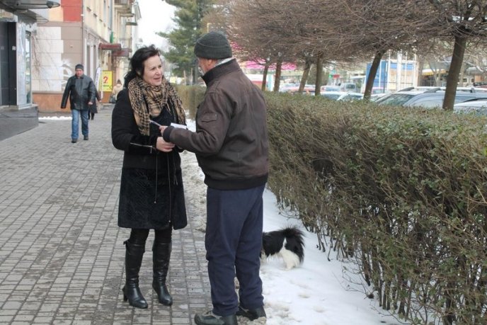 Всесвітній день поезії відзначили в Ужгороді вуличною акцією – 02