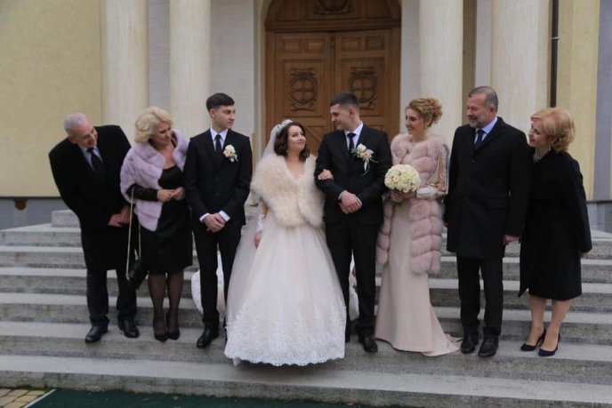 Весілля доньки Віктора Балоги: з’явились фото з церемонії вінчання подружжя – 07