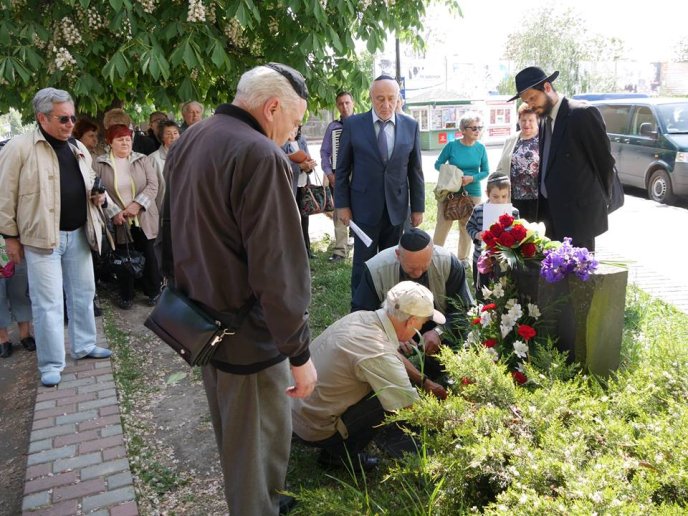 В Ужгороді вшанували пам’ять жертв Голокосту – 05