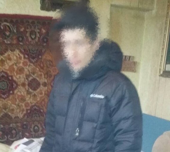 У двох братів із Мукачева поліція вилучила майже 80 кг наркотиків – 08