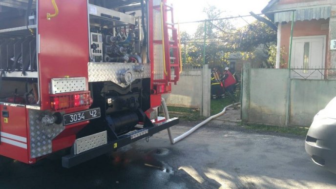 Закарпатка ледь не згоріла заживо у власному будинку – 03