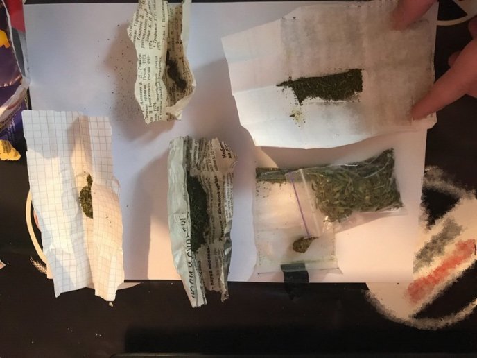 Під час обшуку в домі мукачівця знайшли наркотики – 02