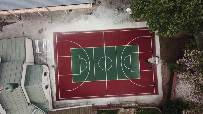 У трьох школах Мукачева звели спортивні майданчики – 04 У трьох школах Мукачева звели спортивні майданчики – 04