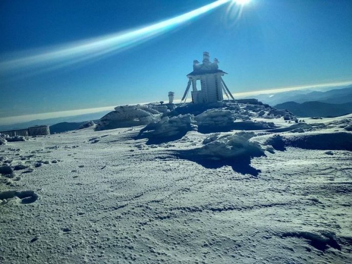 Півметра снігу та мороз: що зараз коїться в горах – 02