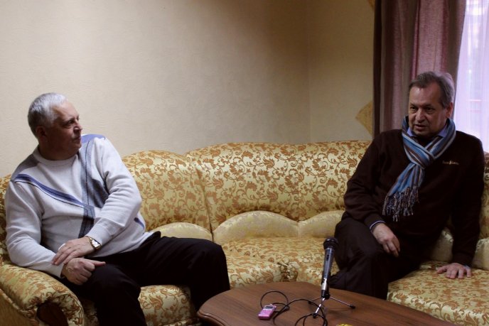 Закарпатський облмуздрамтеатр подарував маленьким глядачам виставу "Лускунчик" – 07