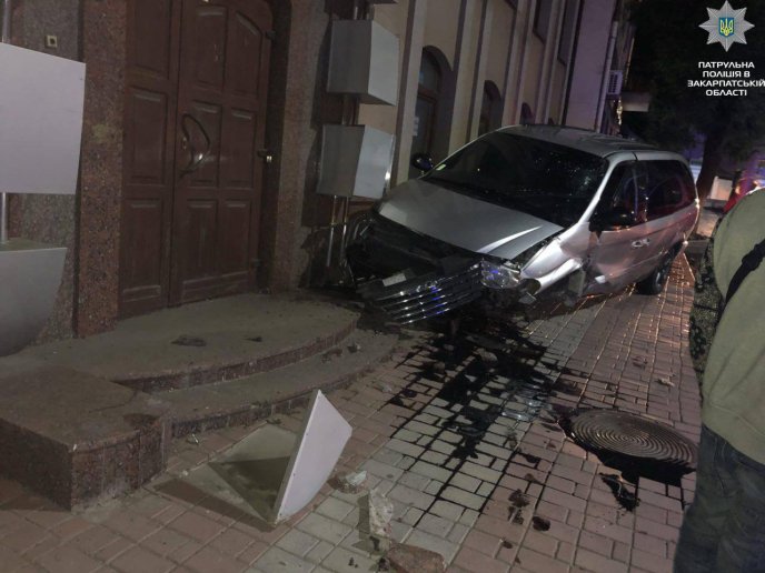 П’яний водій скоїв в Ужгороді ДТП – 02