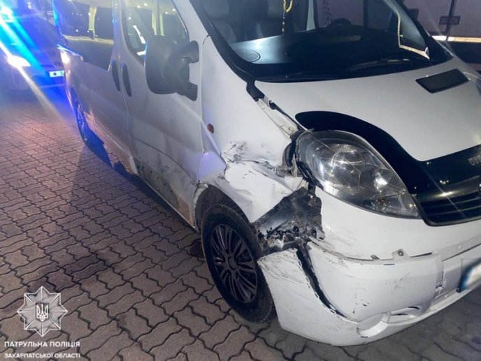 У Мукачеві сталась аварія. Водій з місця ДТП втік – 02