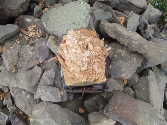 Перечинські правоохоронці розшукали осіб, котрі пошкодили хрест на Полонині Руна – 07