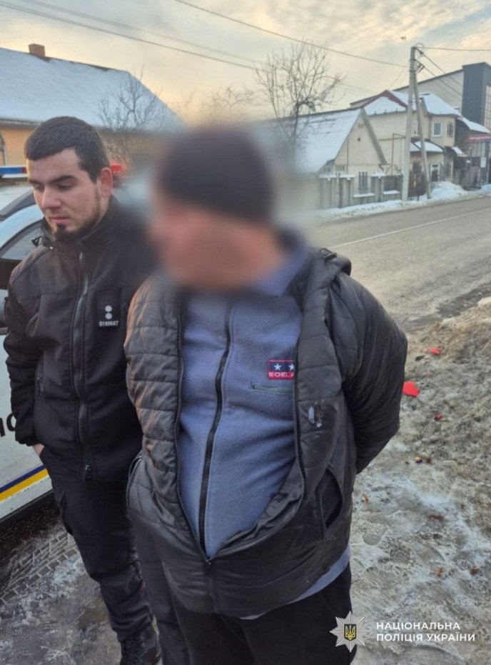 Буштинець пояснюватиме вчинок правоохоронцям / фото: Поліція Закарпатської області