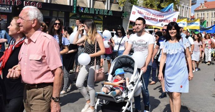 В Ужгороді проходить хода на захист сімейних цінностей – 14