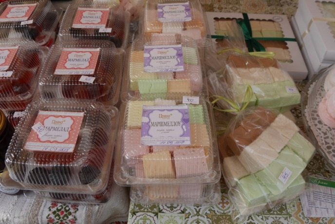 Для любителів ласощів в Ужгороді з’явилася «Солодка вулиця» – 04