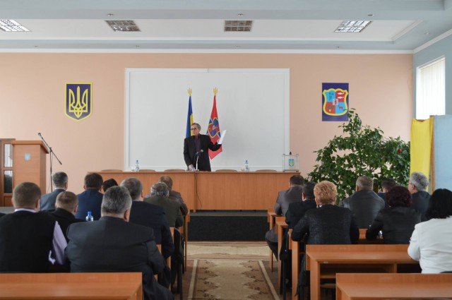 Першу сесію Іршавської райради відкрили і одразу перенесли – 03