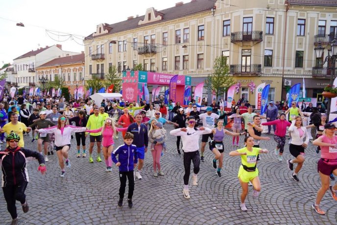 На благодійному «Uzhhorod Half Marathon 2026» зібрали понад 2 мільйони гривень для захисників – 06