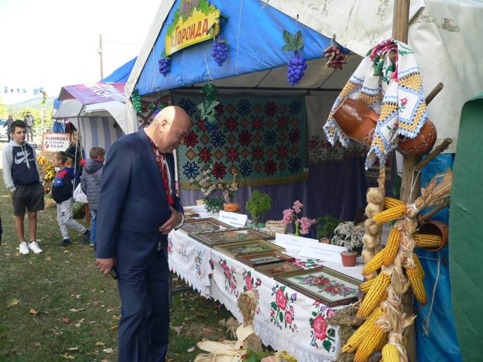 На Мукачівщині стартував фестиваль вина "Бобовищенське гроно" – 04