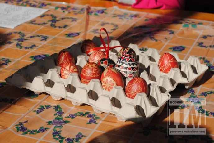 Майстер-клас із писанкарства відбувся у Мукачівській міській бібліотеці (ФОТО) – 03