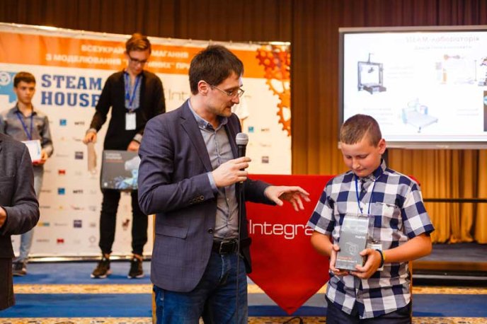 Закарпатського школяра визнали одним із найкращих винахідників України – 04