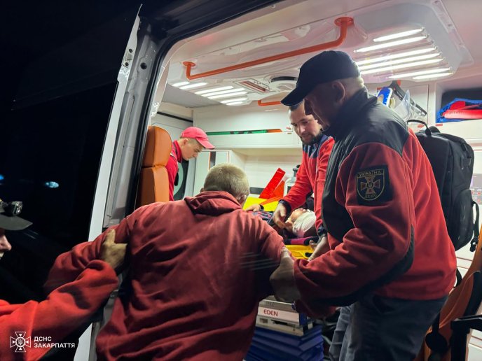 Мама з сином зникли у лісі: в області рятували заблукалих і травмованих – 03