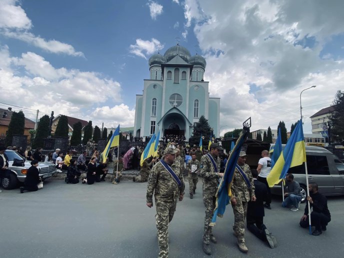 Виноградівщина провела в останню путь полеглого воїна – 14 Виноградівщина провела в останню путь полеглого воїна – 14