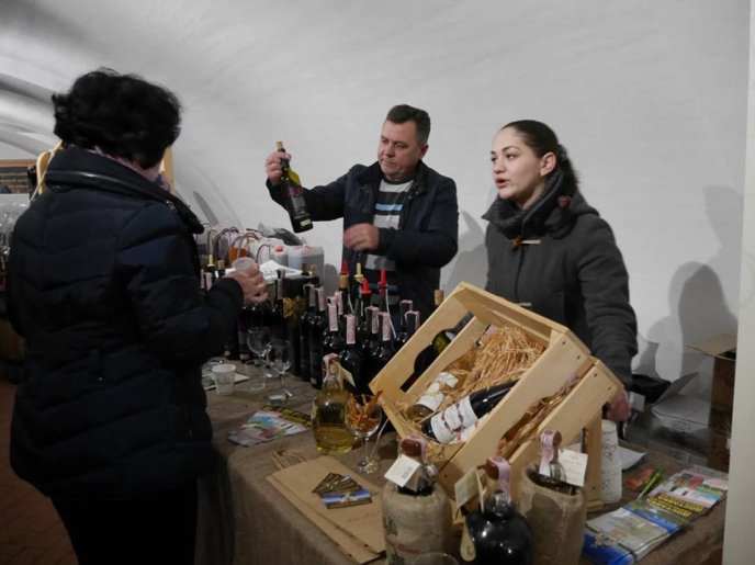 В Ужгороді триває фестиваль молодого вина "Закарпатське Божоле" – 11