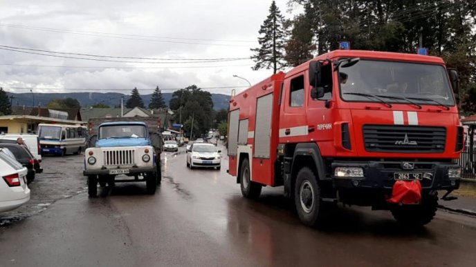У Перечині гули сирени пожежних автівок – 01 У Перечині гули сирени пожежних автівок – 01