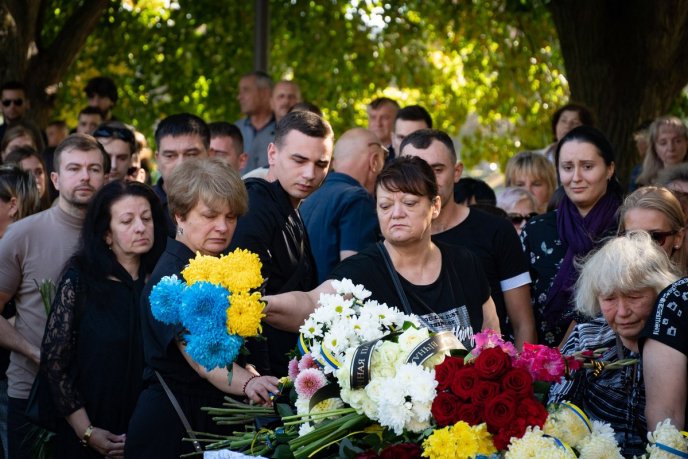 В Ужгороді поховали 26-річного захисника, який загинув у Донецькій області – 07 В Ужгороді поховали 26-річного захисника, який загинув у Донецькій області – 07