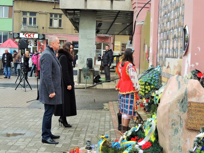 Берегівчани вшанували другу річницю подій на Майдані – 07