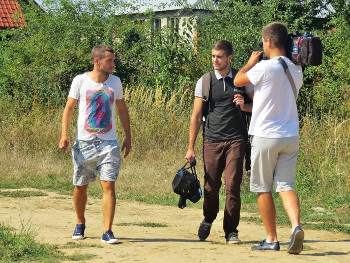 "На Закарпатті пенсіонери вже дошками пахнуть, а у Німеччині на "Мерсах" їздять", – Михайло Кополовець про своє життя у Німеччині  – 04