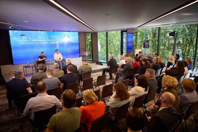 Володимир Зеленський відвідав Закарпаття – 02