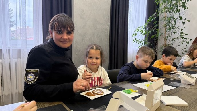 Поліцейські ювенали у Мукачеві провели майстерклас для дітей ЗСУ – 03