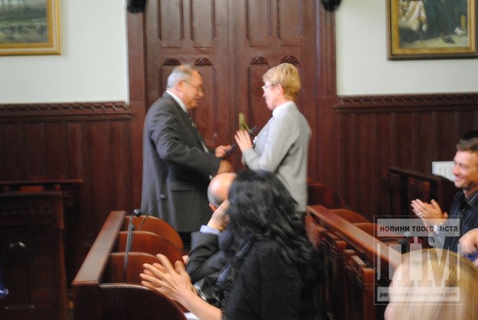 До кінця року у центрі Мукачева буде безкоштовний Wi-Fi (ФОТО) – 10 До кінця року у центрі Мукачева буде безкоштовний Wi-Fi (ФОТО) – 10